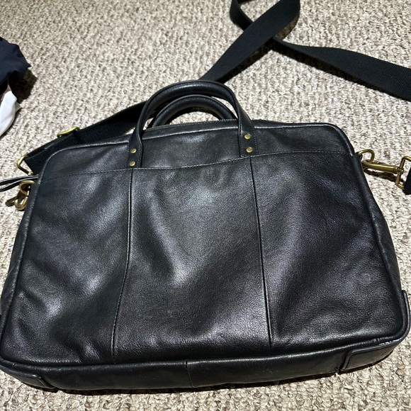 Fossil Leather Messenger/Laptop Bag - Picture 2 of 4